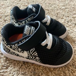 Girls Nike 6C Tennis Shoes